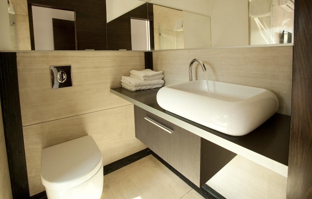 Parliament Penthouse Boutique B&B Budapest Room photo